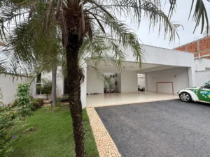 Casa de 3 Quartos sendo 2 Suítes