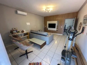 Sobrado 3 Quartos com Sala Comercial